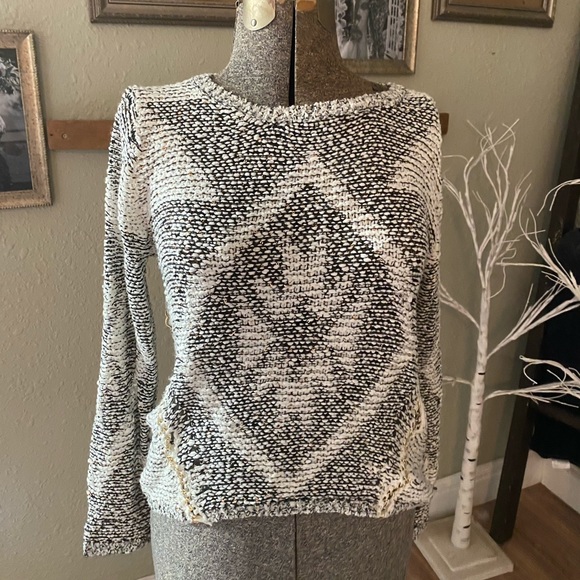 Women’s hit list sweater - Picture 1 of 5